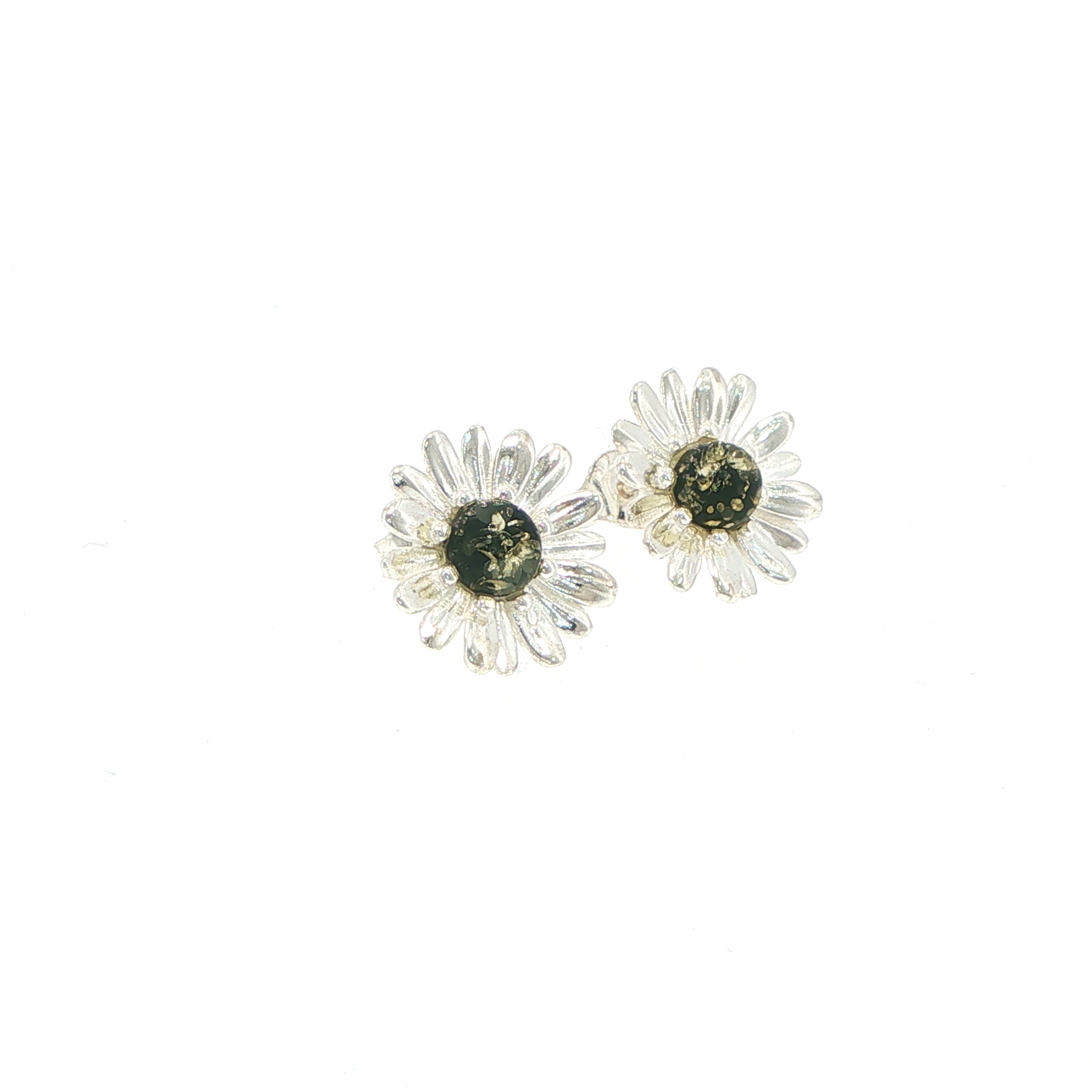 Daisy Stud Earrings with Green Amber Centre in Silver - Image 4