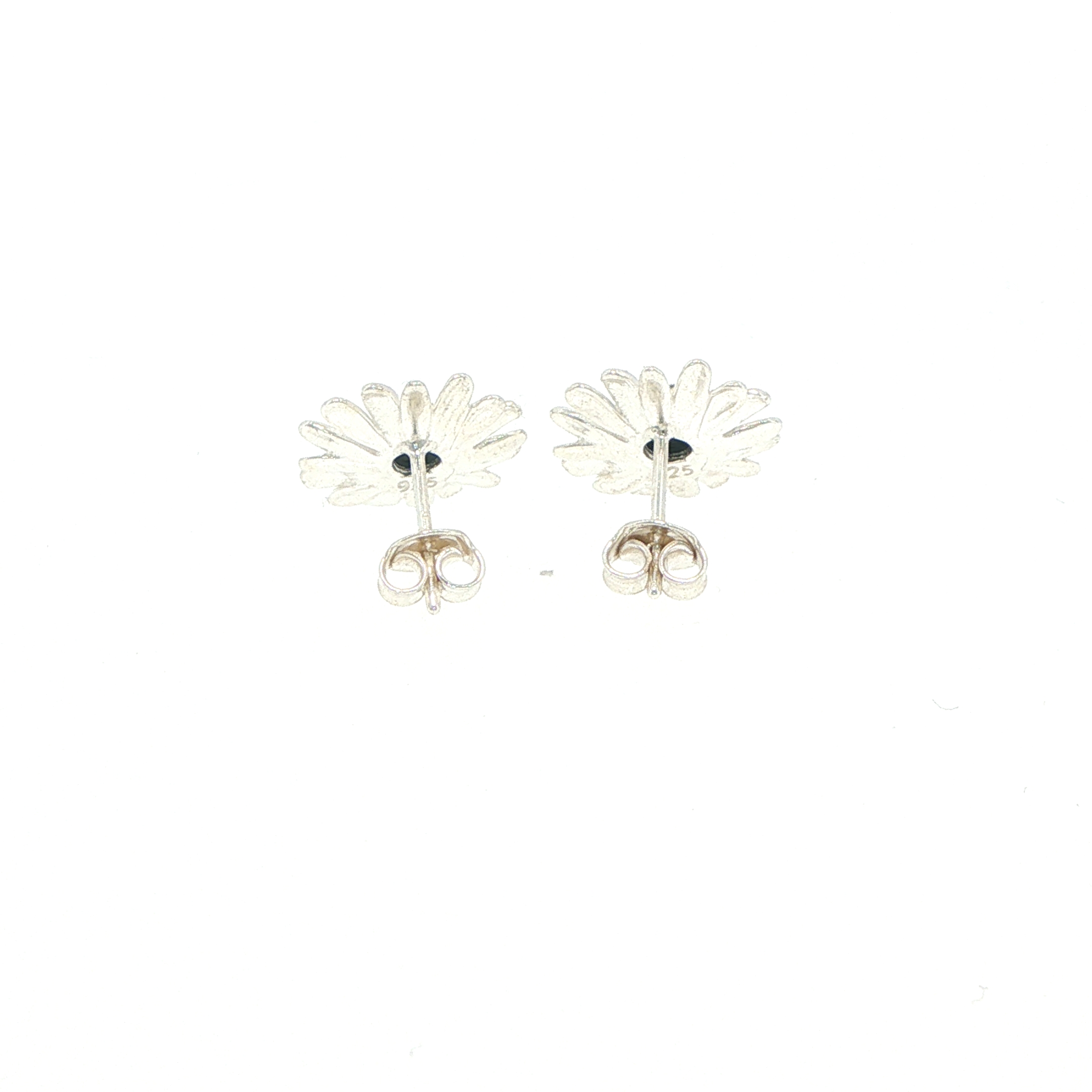 Daisy Stud Earrings with Green Amber Centre in Silver - Image 10