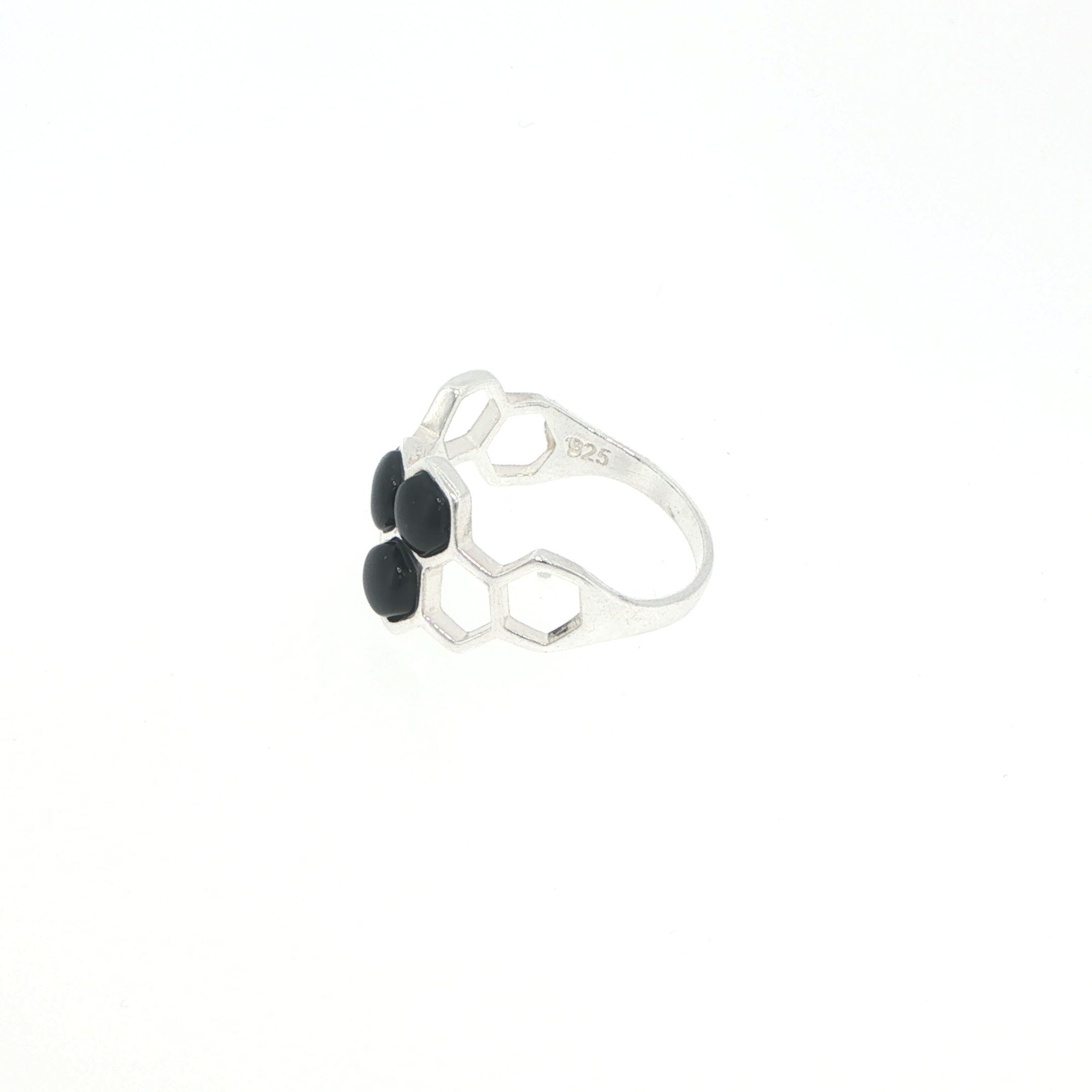 Honeycomb Ring with Whitby Jet Stones in Silver - Image 6
