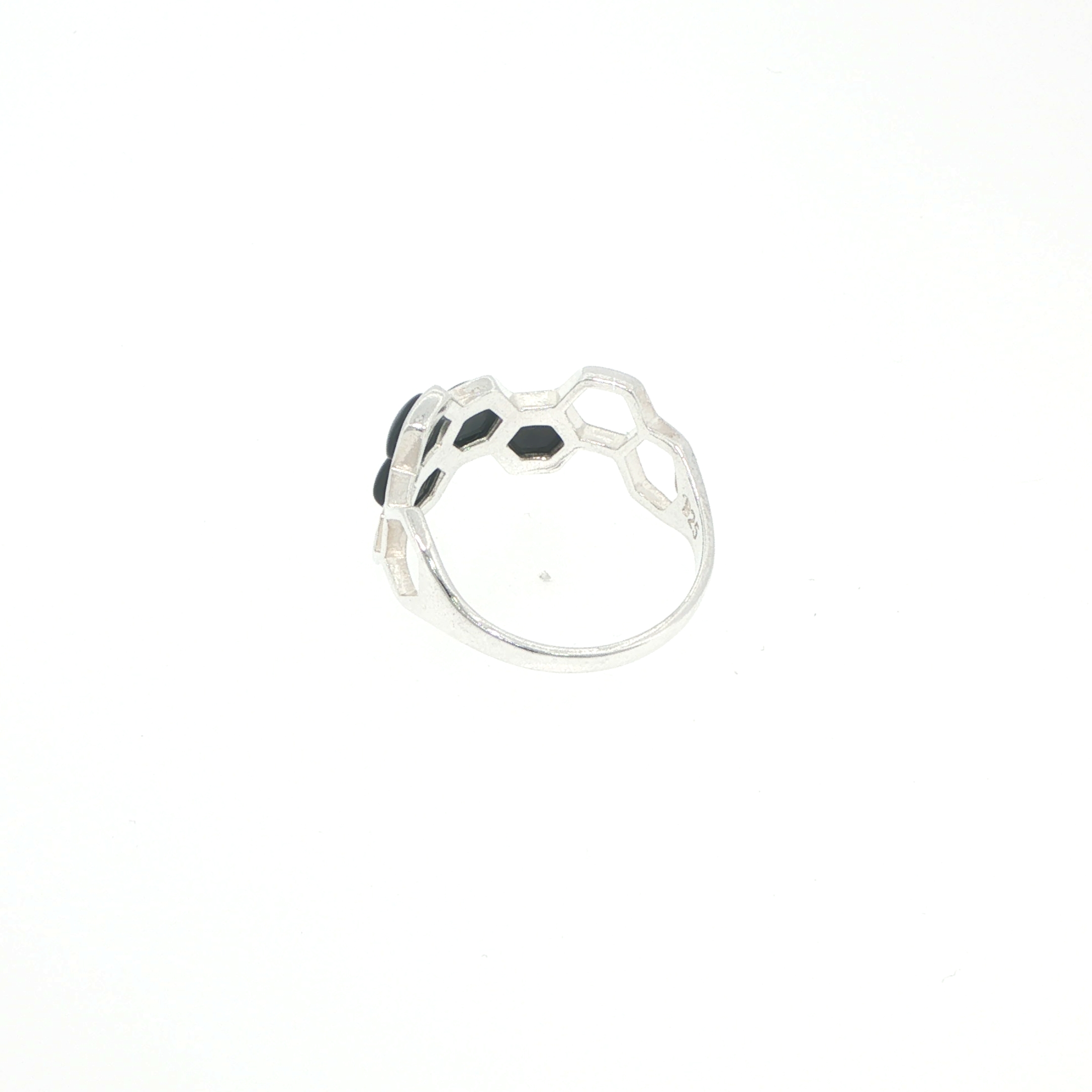 Honeycomb Ring with Whitby Jet Stones in Silver - Image 8