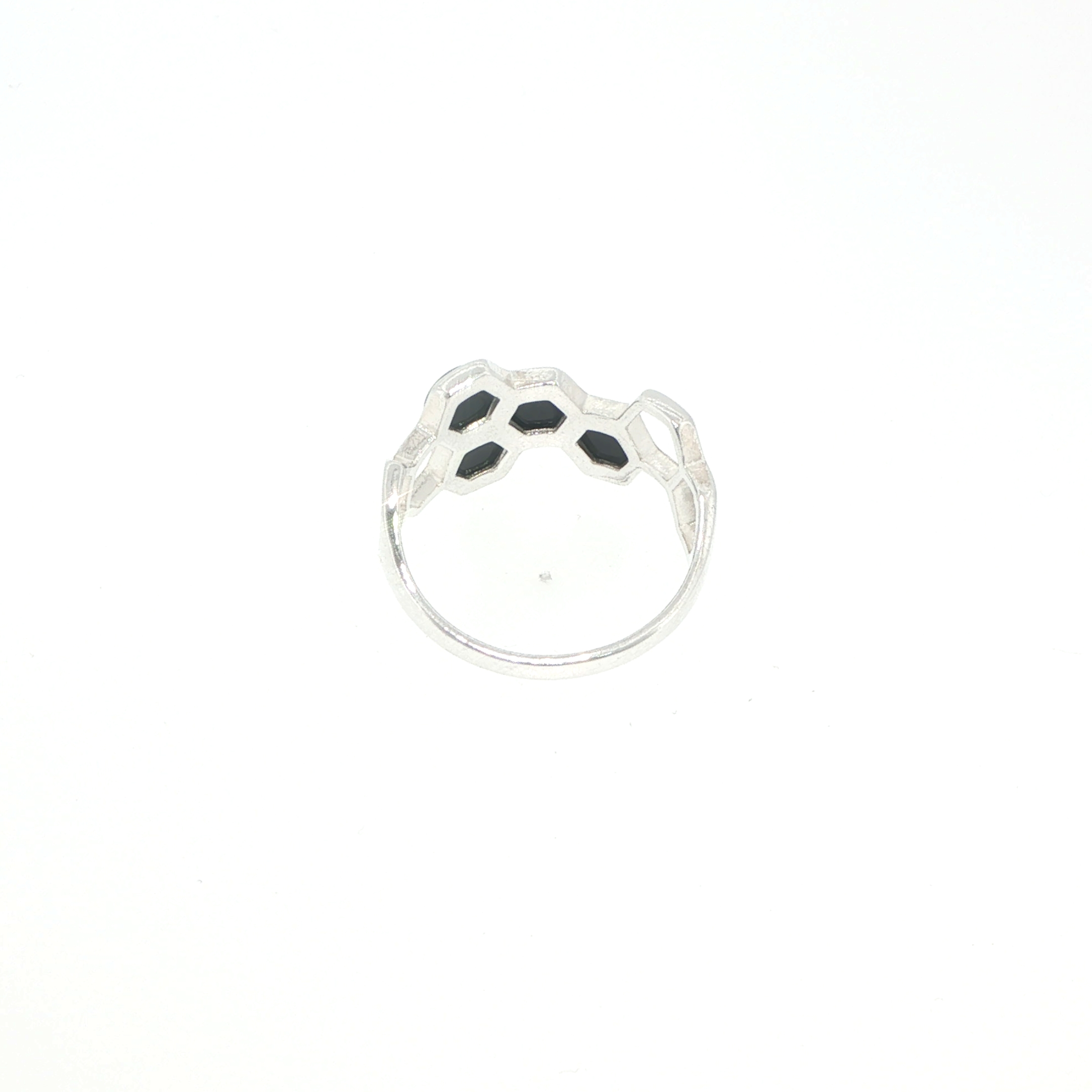 Honeycomb Ring with Whitby Jet Stones in Silver - Image 9