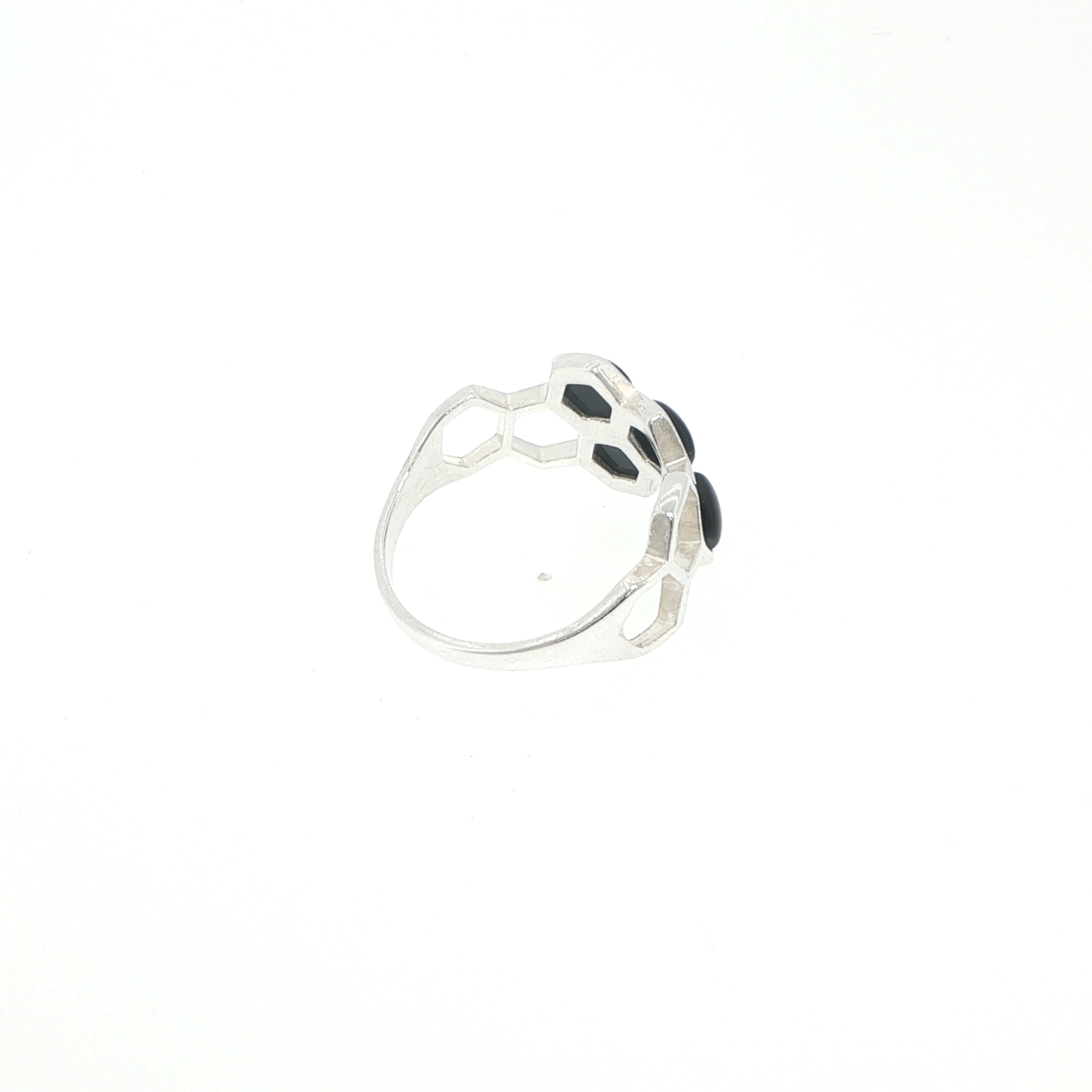 Honeycomb Ring with Whitby Jet Stones in Silver - Image 11