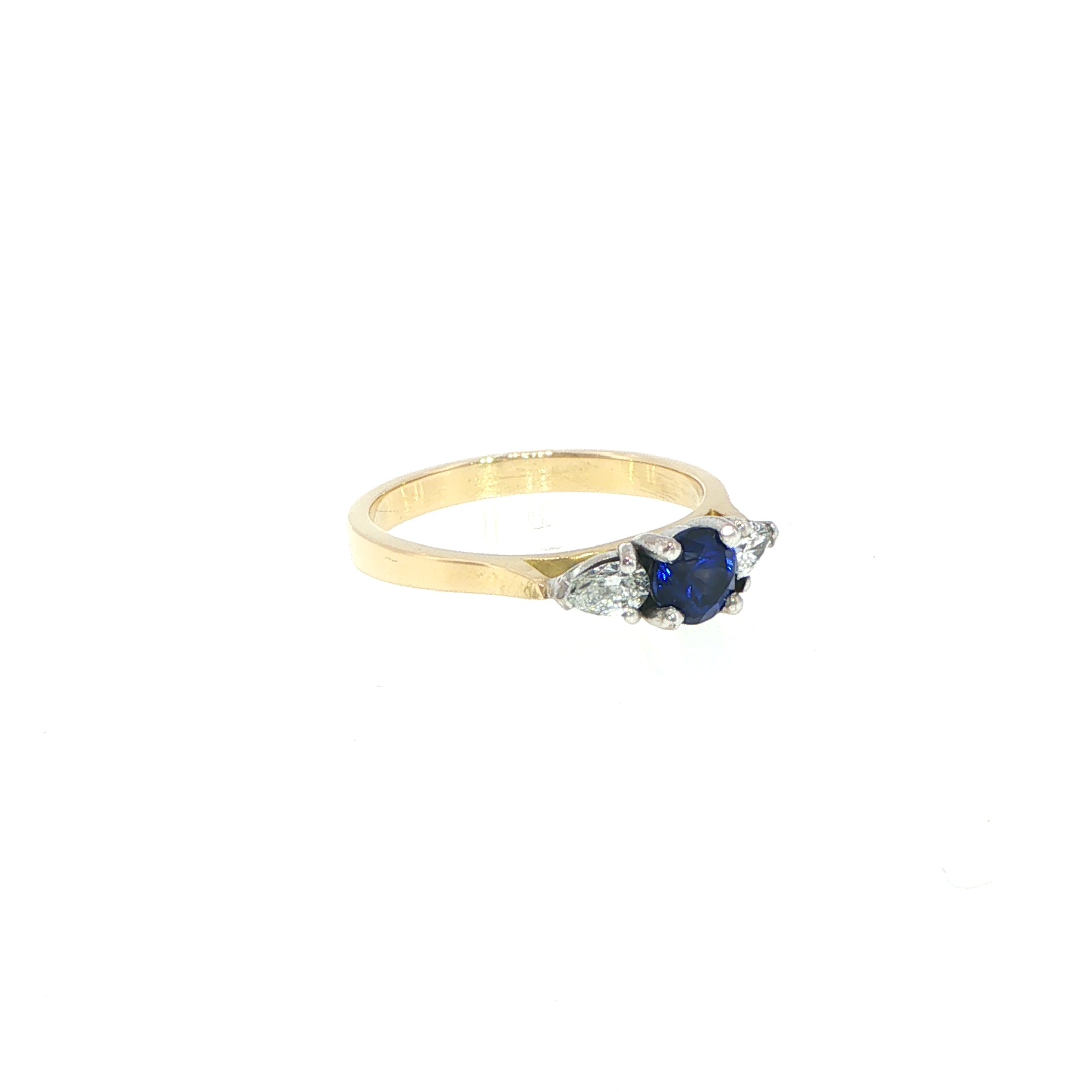 Royal Blue Sapphire Three-Stone Ring in 18ct Yellow Gold - Image 3