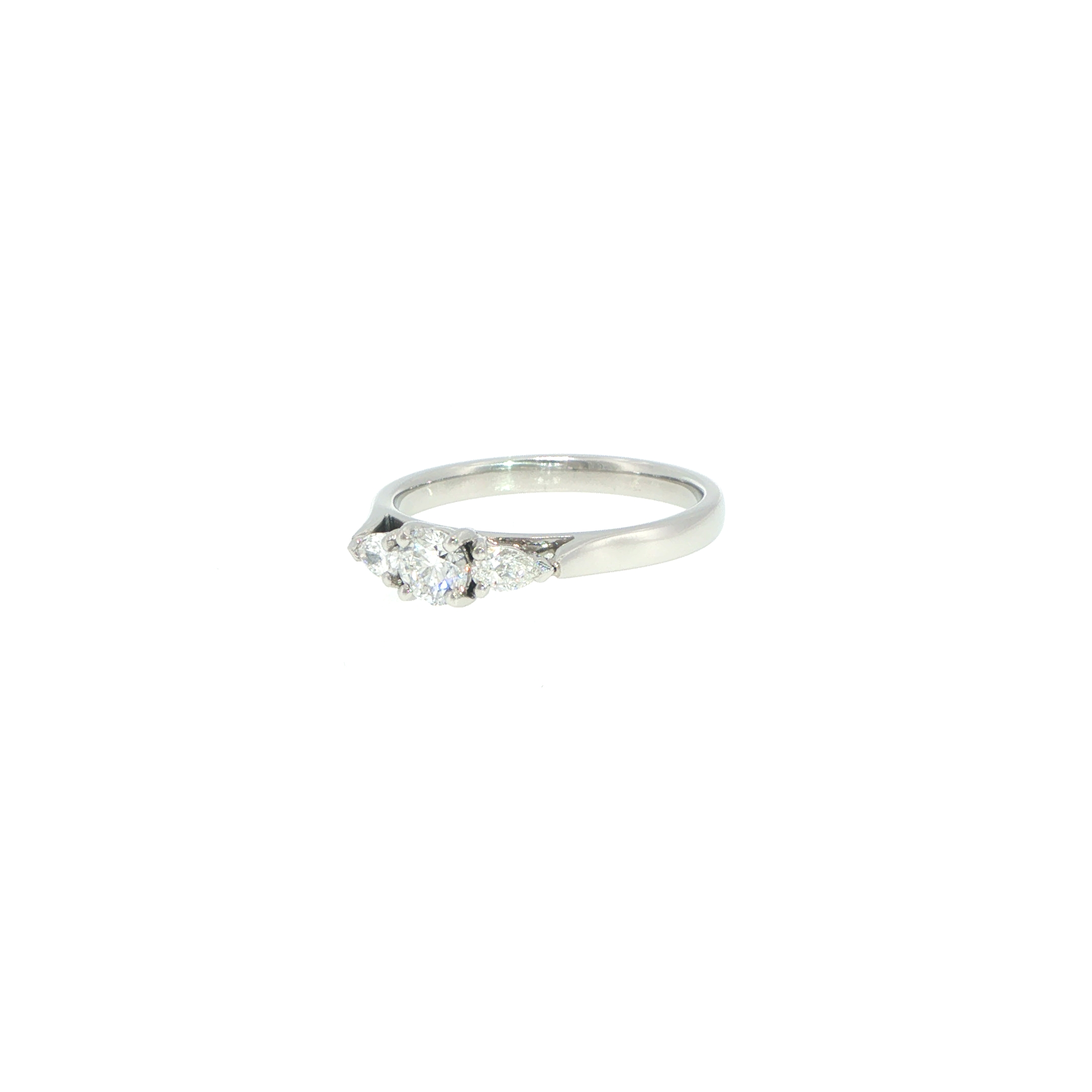 Platinum Three-Stone Diamond Ring - Image 4