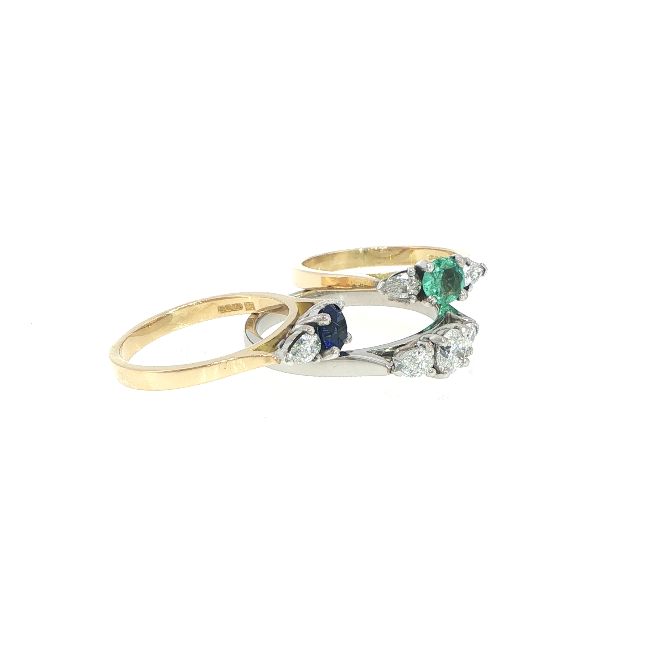 Platinum Three-Stone Diamond Ring - Image 16